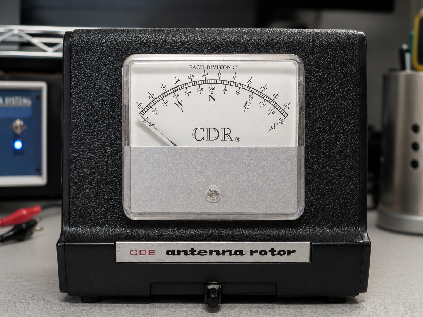 Rotore d'antenna del 1985, funzionante e interfacciato